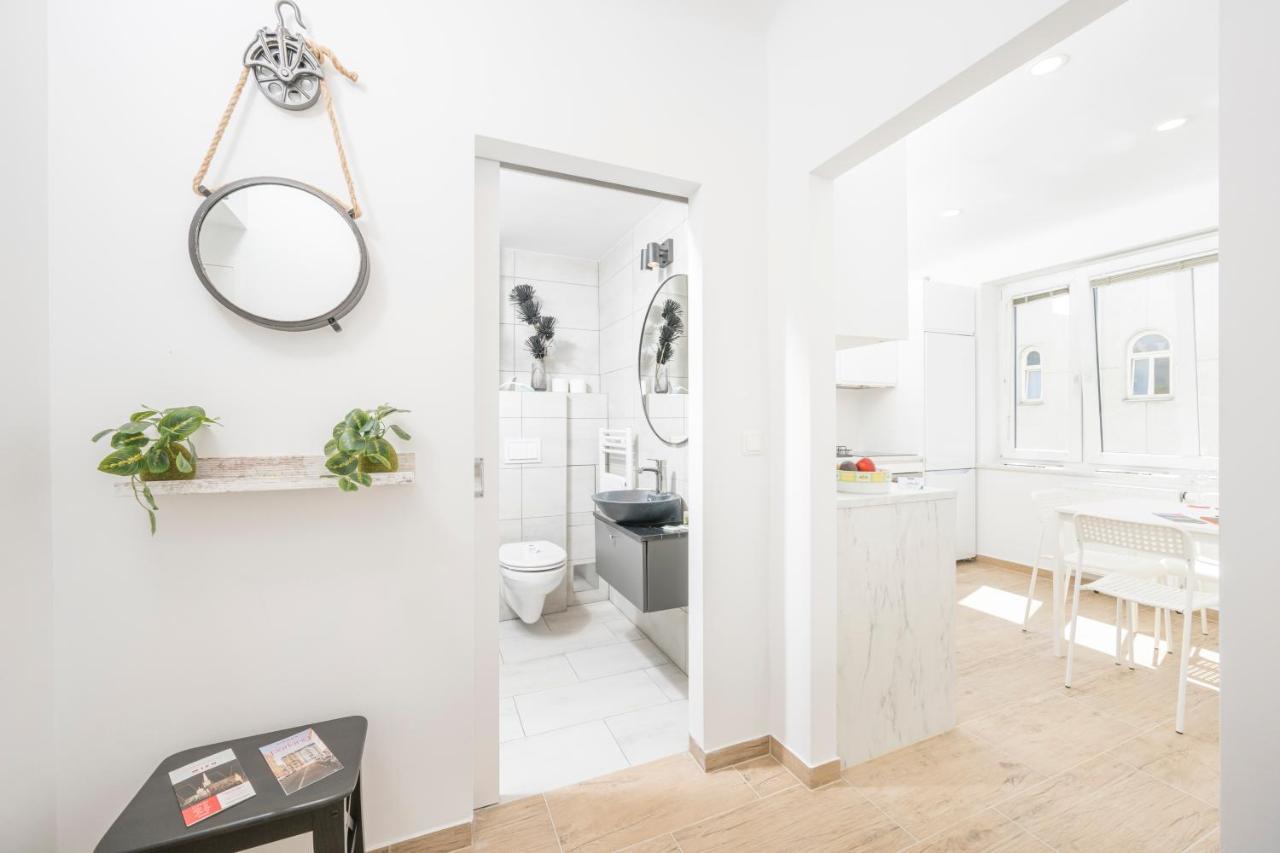 Hideaway Favoriten Wina Bagian luar foto