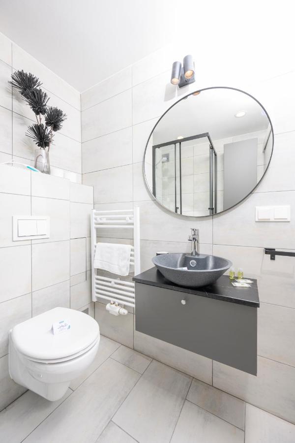 Hideaway Favoriten Wina Bagian luar foto